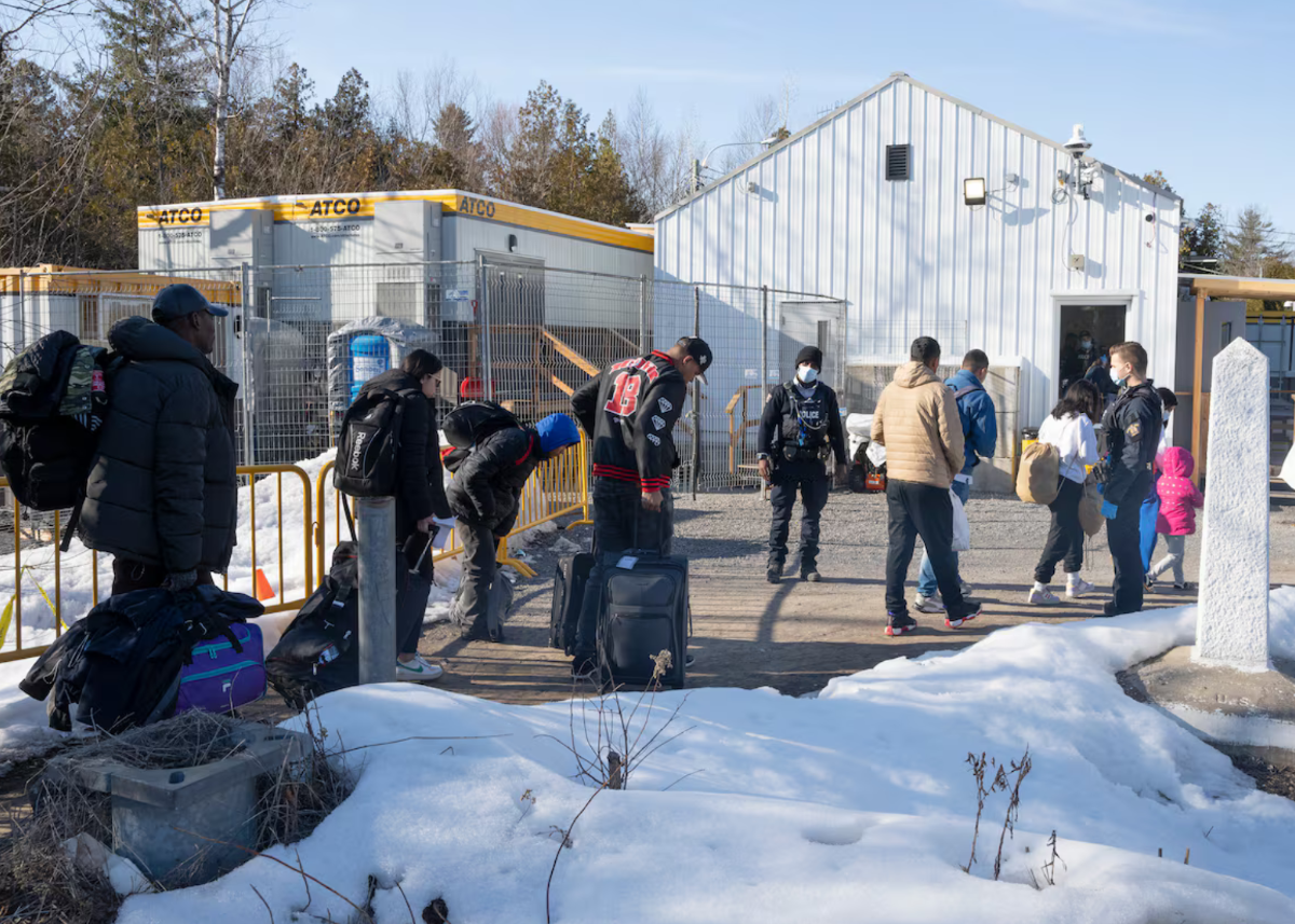 Immigration Department faces almost 300 federal court challenges over denial of hearings to asylum claimants